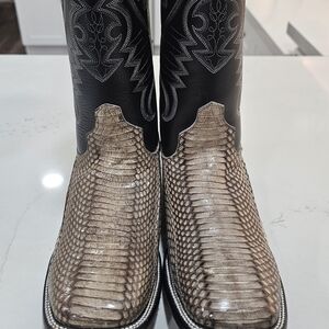 Men's Western Cowboy Boots - Black and Tan Cobra Snake Belly